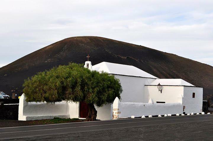 Villa Calma En Teguise, "Pueblo Con Encanto" テギセ エクステリア 写真